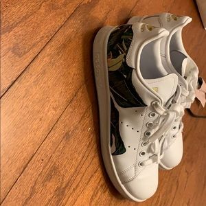 Adidas sneakers with floral print